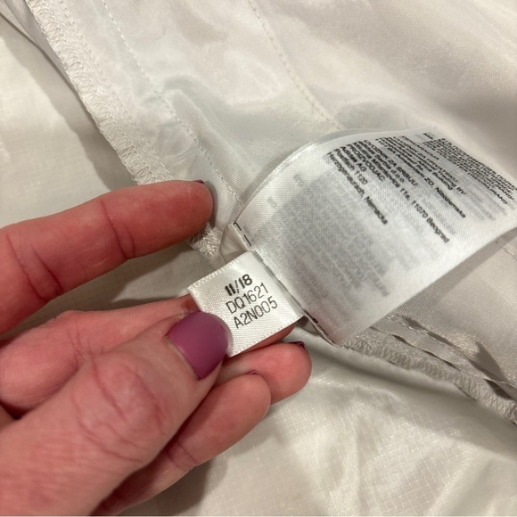 Adidas Traveer RAIN.RDY Rain Jacket / Savanna FI0570 Men's Size Large - Picture 13 of 16